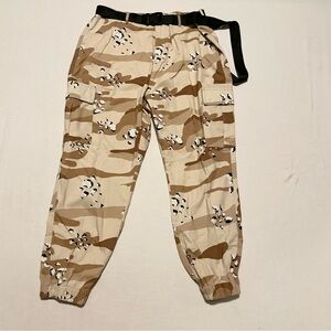 Forever 21 Womens Camo Pants Size 1X